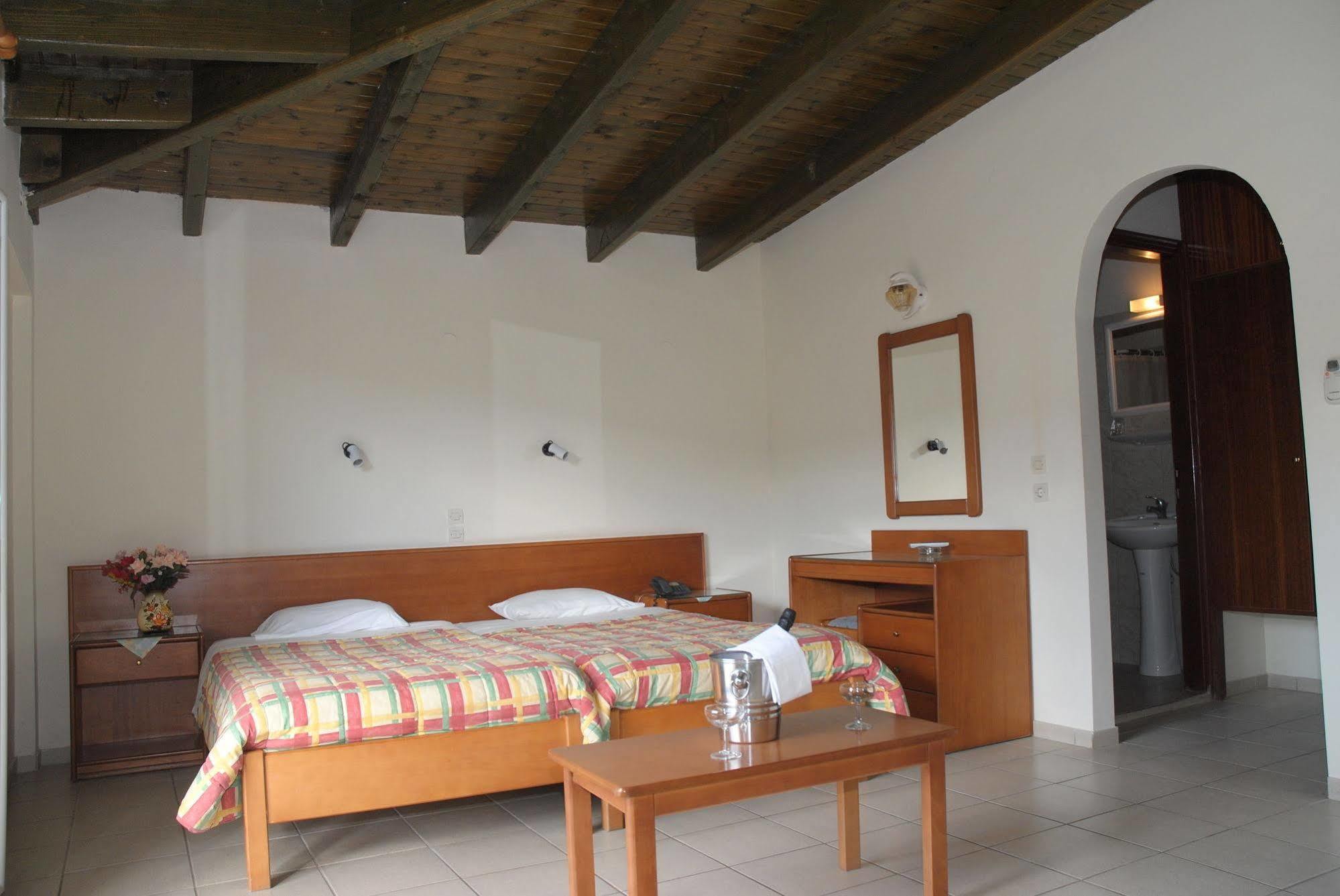 Seabird Hotel Moraitika Dış mekan fotoğraf