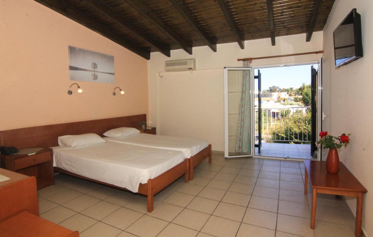 Seabird Hotel Moraitika Dış mekan fotoğraf